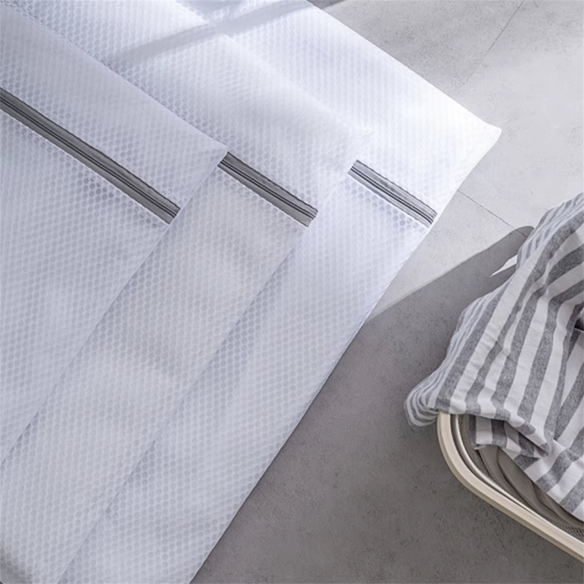 Honeycomb Mesh Laundry Bags for Delicates,Net Fabric Durable and Reusable Delicate Wash Bag,Travel Organization Bag for Lingerie